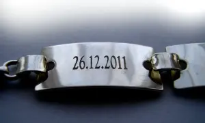 Pomysły na grawer na bransoletce, które wzruszą Twoją bliską osobę